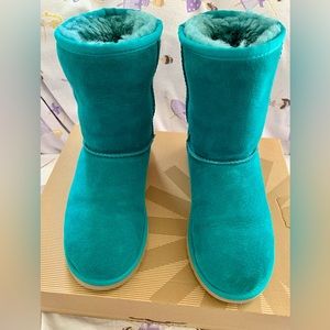 UGG Big Kids Classic Boots Teal Size 3 (approximately Women 5)